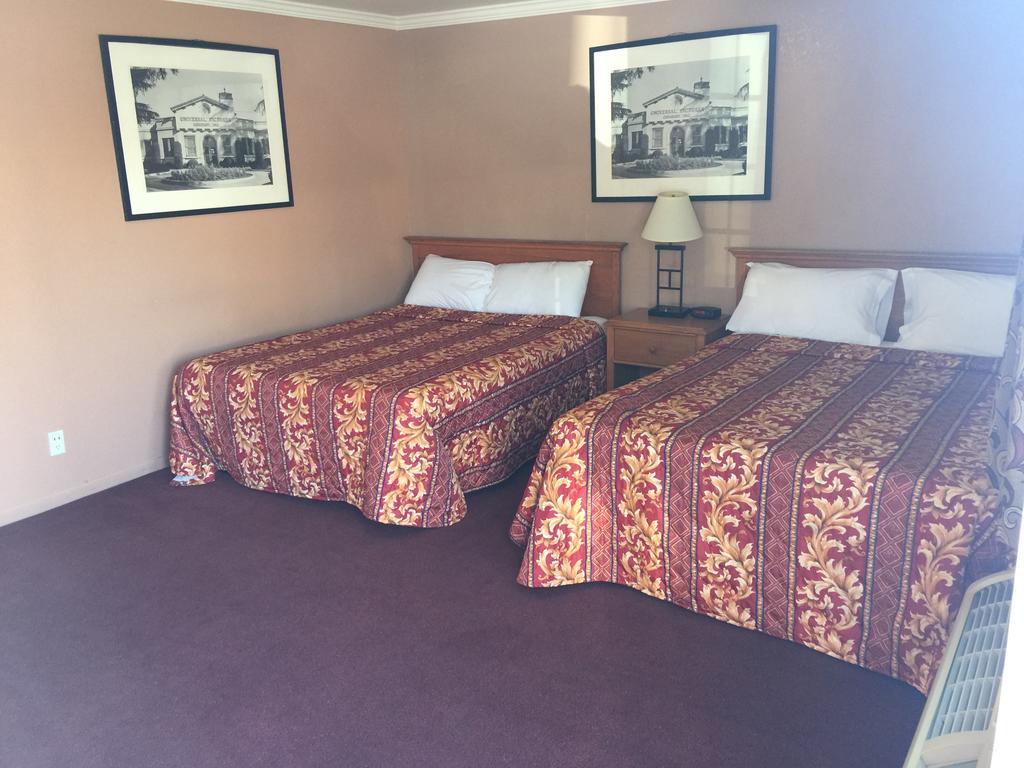 لينوود Mission Motel المظهر الخارجي الصورة